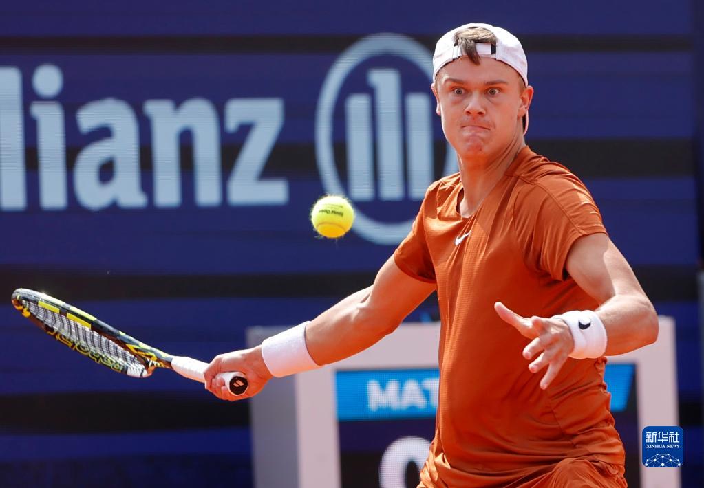 球队表现更 球队表现更