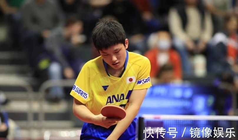 和创作者背 和创作者背